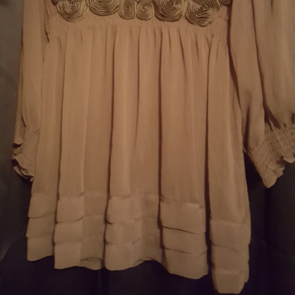 Sold - Picture 3 of 5